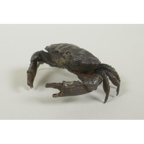 231 - A Japanese style bronze okimono crab, 7cm