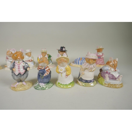 57 - Twenty one Royal Doulton Brambly Hedge porcelain figurines, to include Poppy Eyebright, Catkin, Lily... 