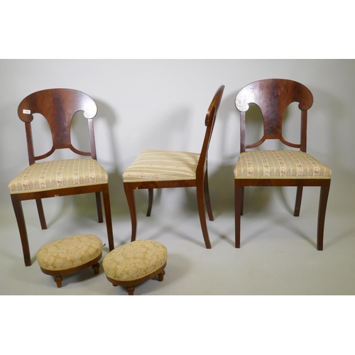 1005 - A set of three C19th Scandinavian flame mahogany Gustavian style side chairs