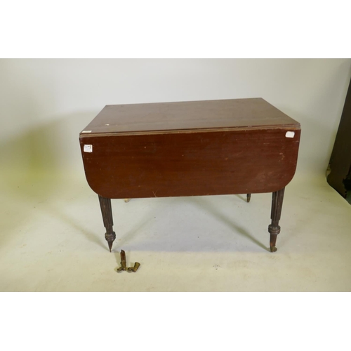 1060 - A George III mahogany pembroke table, with reeded edge top and single end frieze drawer, raised on r... 