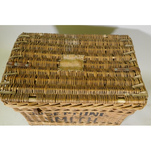 1088 - Antique wicker laundry basket with leather straps, 80 x 54 x 52cm