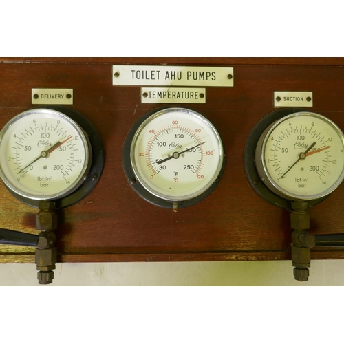 1122 - A set of vintage Coley of Brentford industrial pressure gauges mounted on mahogany panels, 120 x 25c... 