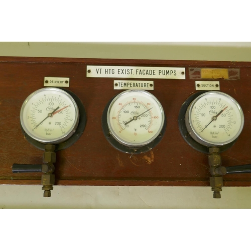 1122 - A set of vintage Coley of Brentford industrial pressure gauges mounted on mahogany panels, 120 x 25c... 