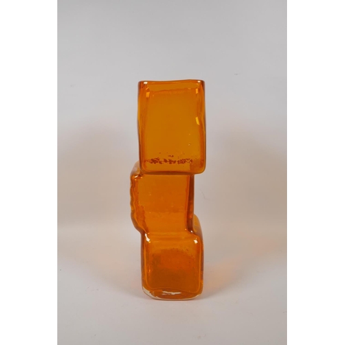 6 - A Geoffrey Baxter for Whitefriars Drunken Bricklayer tangerine glass vase, circa 1970, 33cm high