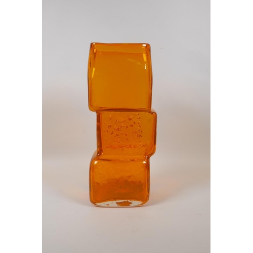 6 - A Geoffrey Baxter for Whitefriars Drunken Bricklayer tangerine glass vase, circa 1970, 33cm high