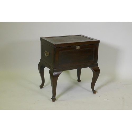 613 - 1930s oak canteen with lift up top and drop front revealing four fitted chamois lined drawers with c... 