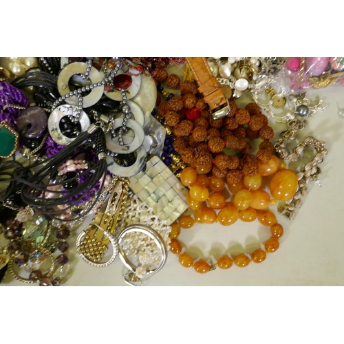 656 - A large quantity of modern costume jewellery