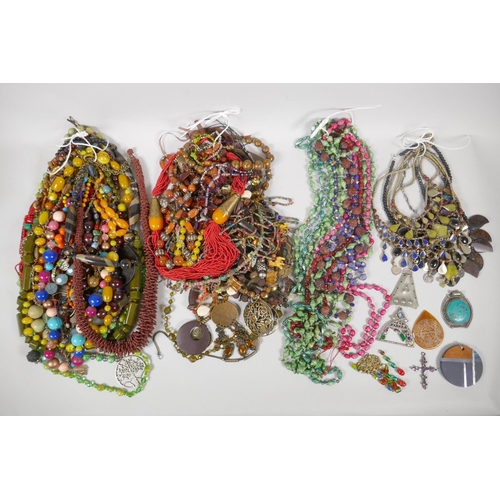 659 - A large quantity of good quality costume jewellery to include necklaces, pendants, bangles etc, 10kg