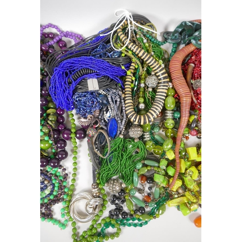 659 - A large quantity of good quality costume jewellery to include necklaces, pendants, bangles etc, 10kg