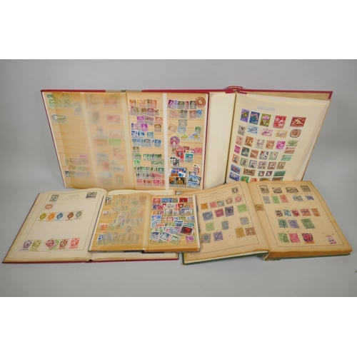 78 - A quantity of world stamps in collectors' albums