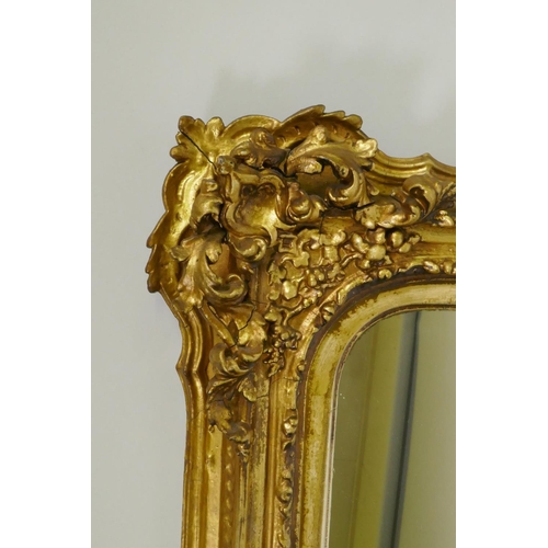 808 - A good C19th giltwood and composition picture frame with pierced crest and corners and arched rebate... 