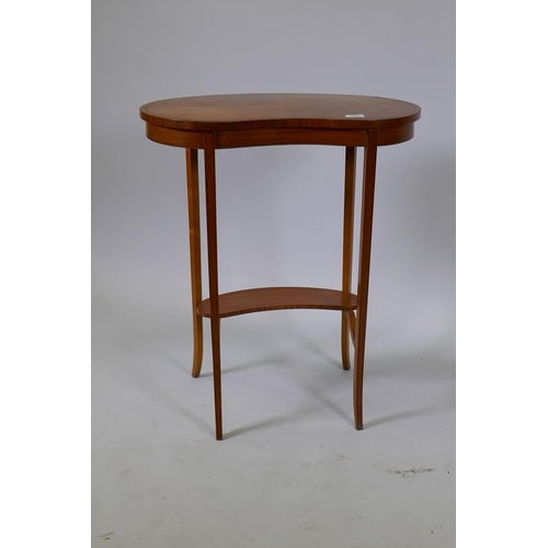 1005 - Edwardian satinwood kidney shaped occasional table, with rosewood crossbanded top and ebony stringin... 