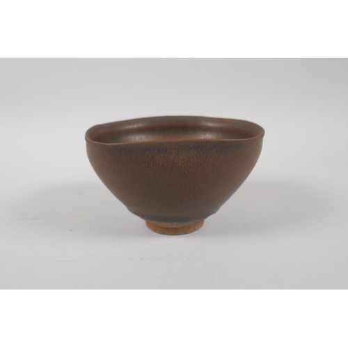 103 - A Chinese Jian kiln rice bowl with hares fur glaze, 12 x 12cm