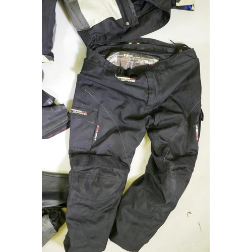 40 - Motorcycle gear: Spada compass armoured textile motorcycle jacket with liner, XXL, overtrousers, XXL... 