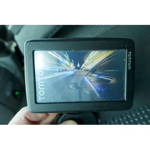 42 - TomTom 4GCol Sat Nav; TomTom 4EV52 Sat Nav; TomTom 4EN42 Sat Nav; Garmin Sat Nav XGODY Sat Nav/table... 