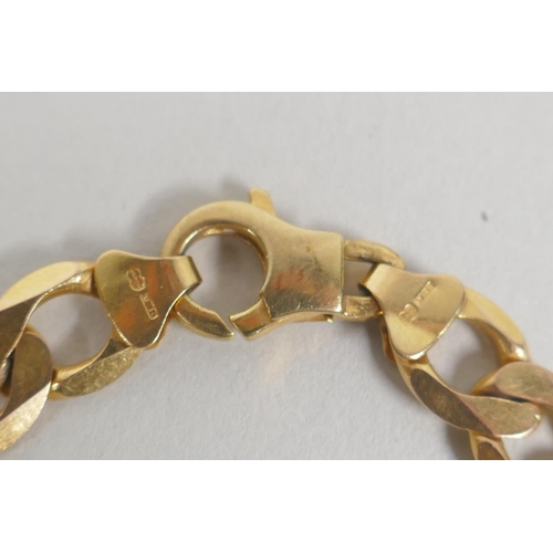 603 - A 9ct gold chain link bracelet, 18g, 21cm long