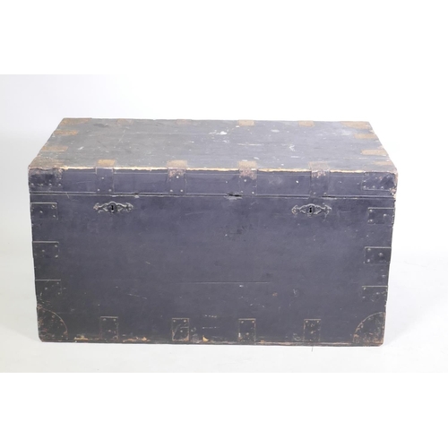 1045 - A Victorian pine travel trunk with metal mounts, 103 x 56 x 55cm