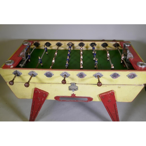 1072 - A 1950s/60s French Stella Champion table football game, original painted finish, metal players, fixe... 