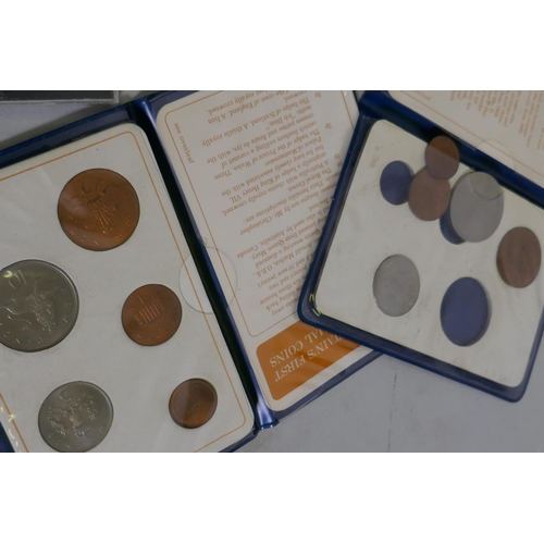 150 - Collection of Elizabeth II coins, commemorative coins, Decimal Day coins in wallets, etc