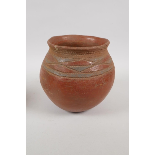 197 - Two South American terracotta pots, largest 15cm high