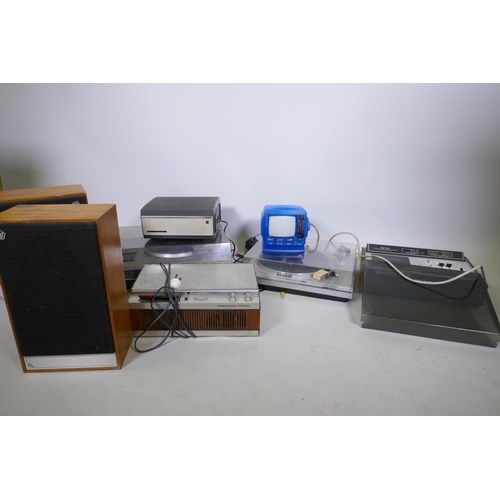 221 - Vintage Hi-Fi equipment, JVC QL-A51 record deck, Sony TC-161 SD tape deck, Ferguson reel to reel, an... 