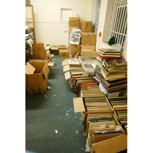 229 - An extensive collection of classical vinyl LPs, approx 5500