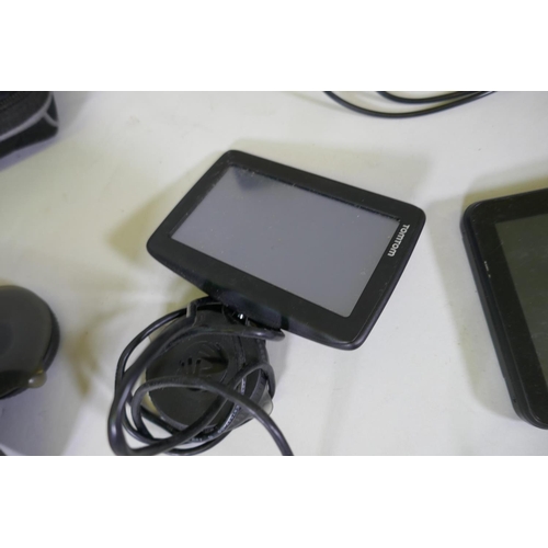 269 - TomTom 4GCol Sat Nav; TomTom 4EV52 Sat Nav; TomTom 4EN42 Sat Nav; Garmin Sat Nav XGODY Sat Nav/table... 