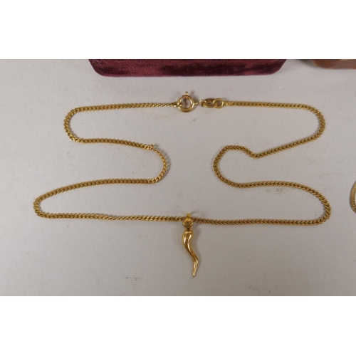 640 - A collection of 9ct and yellow metal jewellery to include a 9ct necklace (3.8g); a 9ct baby's bracel... 