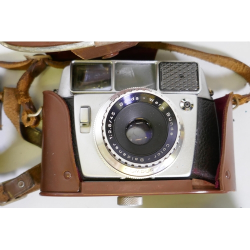 115 - Vintage cameras, Braun Paxette with 2.8/45 lens, Agilux, Agimatic; Agfa Colorflex with 2.8/50 lens; ... 