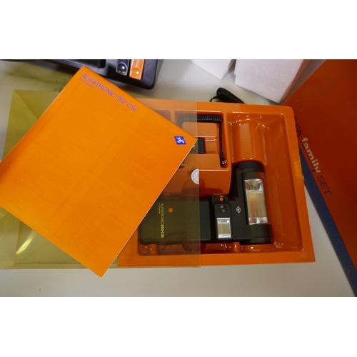 118 - Agfa family set, complete in manufacturer's packaging, with maxi screen, monitor and electronic flas... 