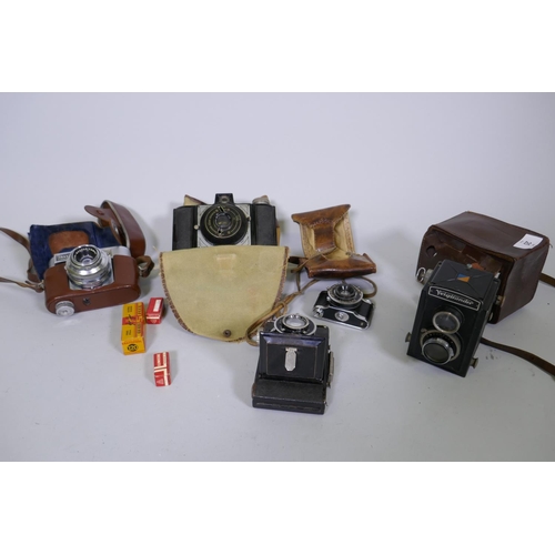 116 - Vintage cameras, Eljy Lumiere with Lypar 3.5 Sie G lens and leather case; Wembley Sports, 1:11 f/8.5... 