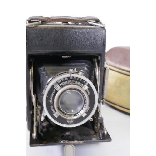 116 - Vintage cameras, Eljy Lumiere with Lypar 3.5 Sie G lens and leather case; Wembley Sports, 1:11 f/8.5... 