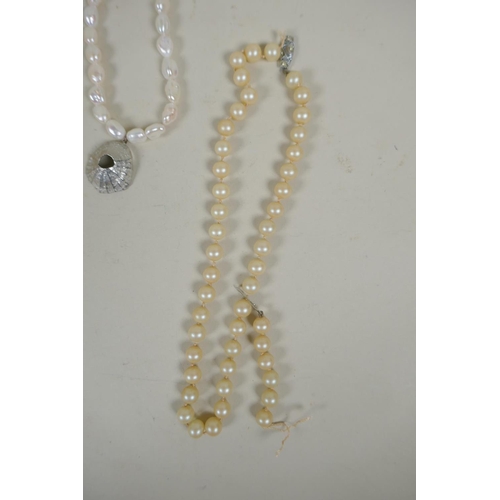 642 - Four faux pearl necklaces and three baroque pearl necklaces