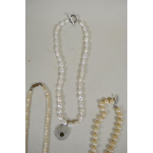 642 - Four faux pearl necklaces and three baroque pearl necklaces