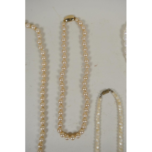 642 - Four faux pearl necklaces and three baroque pearl necklaces