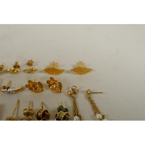 680 - A collection of 9ct, 14ct and 18ct gold and yellow metal earrings, 41g total weight, 9ct, 8g; 14ct, ... 