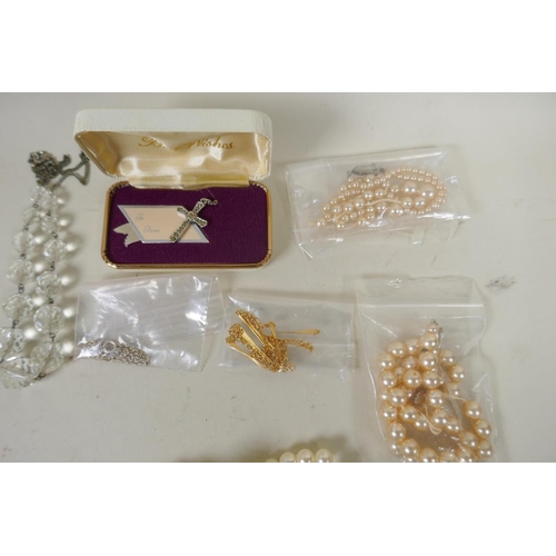 685 - Collection of faux pearl necklaces, costume jewellery etc