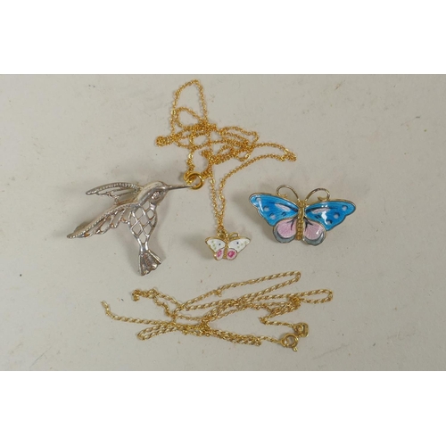 686 - Norwegian silver and enamel butterfly pendant and brooch, a silver humming bird brooch and a 9ct gol... 