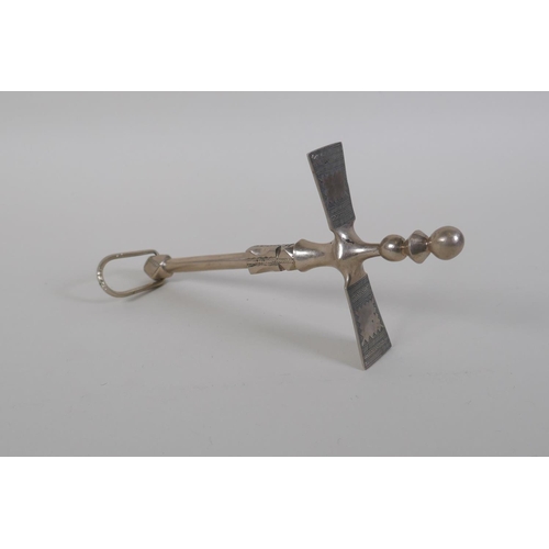32 - A North African Tuareg white metal sugar hammer (tafadis), 23cm long