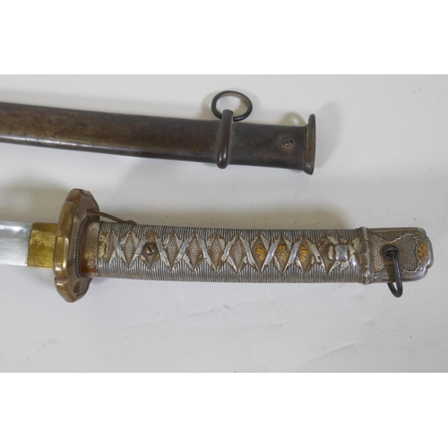 8 - A WWII Japanese Imperial Army NCO's Type 95 Shin Gunto sword with aluminium hilt, brass tsuba and en... 