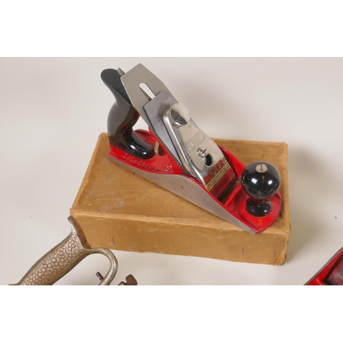 132 - A collection of assorted vintage planes including Record 043 and 044 Rapier & Lewin