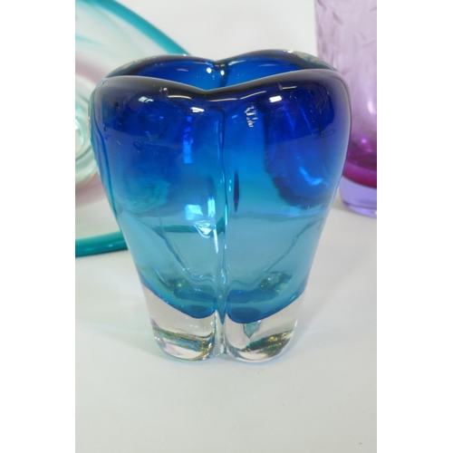 136 - Collection of studio art glass, Caithness, Murano, all unsigned, largest bowl 30cm diameter