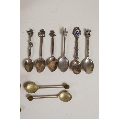 664 - A hallmarked silver three piece tea/coffee set by Lee & Wigfull, Sheffield 1930, 723g gross, fou... 