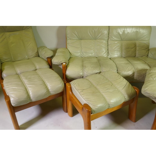 1008 - A vintage Scandinavian teak Ekornes Stressless 'Montana' five piece suite in sage green leather, a t... 