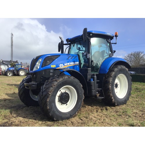 New Holland T7.210 Tractor. 2019. Runs and drives. 50k gearbox, air brakes, tyres 540/65R28, 650/65R38. Showing 2331 Hours