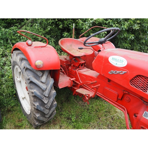 87 - Bautz 300TD tractor. Fitted with MWM diesel engine. S/n 300-2560