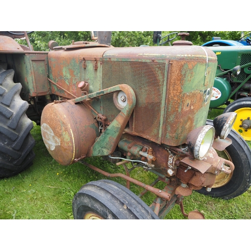 92 - SFV 401 Hot bulb tractor. 1950. S/n 23942