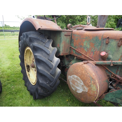 92 - SFV 401 Hot bulb tractor. 1950. S/n 23942