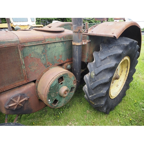 92 - SFV 401 Hot bulb tractor. 1950. S/n 23942