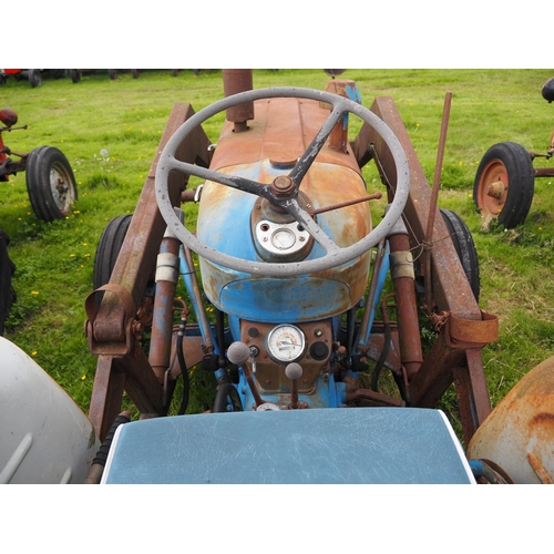 99 - Fordson Super Dexta tractor. Fitted with Horndraulic loader and bucket and roll bar